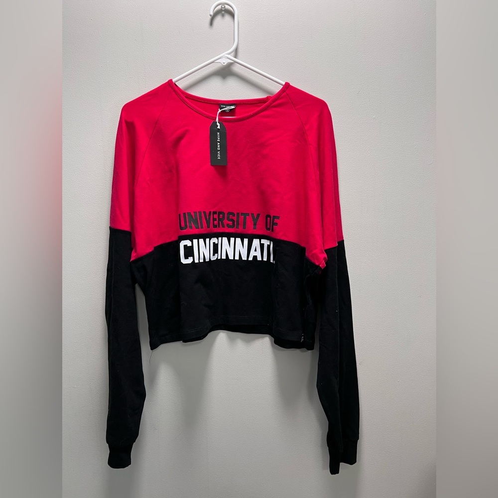 HYPE AND VICE UC CINCINNATI BEARCATS ‘NOT YOUR BOYFRIENDS’ CROPPED LONG SLEEVE